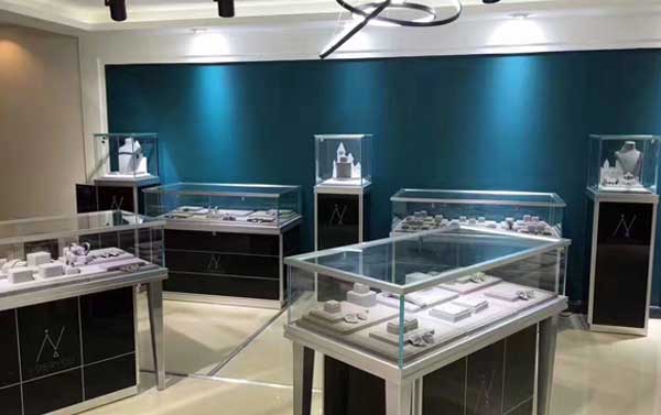奢侈品展柜找鴻鈦,多年經(jīng)驗(yàn)的廠家 奢侈品展柜找鴻鈦,多年經(jīng)驗(yàn)的廠家